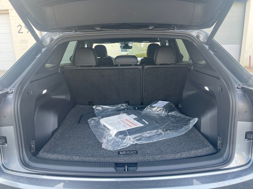 2025 Volkswagen Atlas Cross Sport 2.0T SE w/ Technology