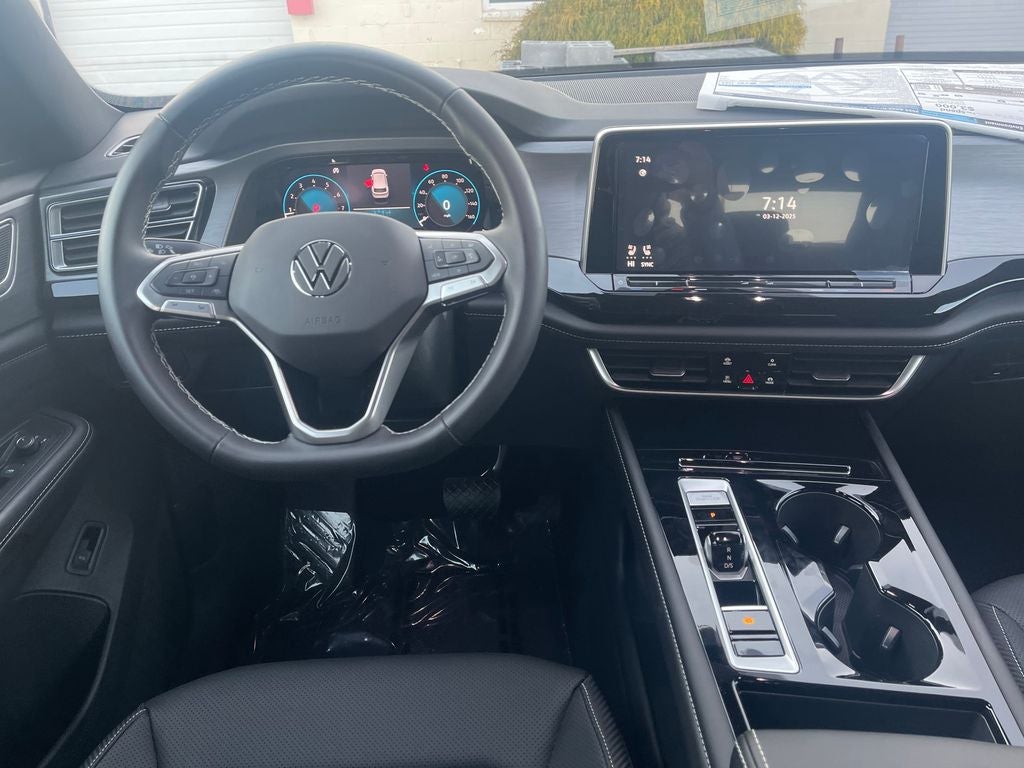 2025 Volkswagen Atlas Cross Sport 2.0T SE w/ Technology