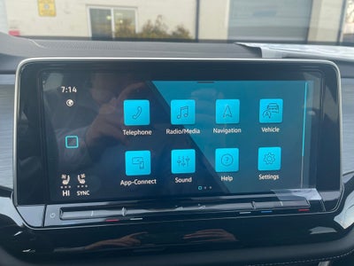 2025 Volkswagen Atlas Cross Sport 2.0T SE w/ Technology