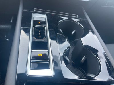 2025 Volkswagen Atlas Cross Sport 2.0T SE w/ Technology