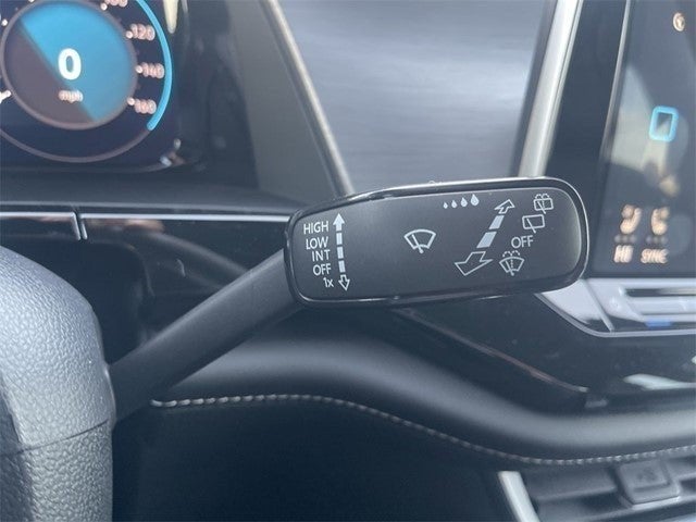 2025 Volkswagen Atlas Cross Sport 2.0T SE w/ Technology