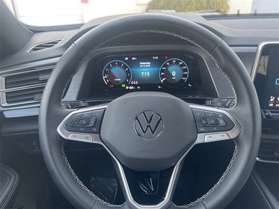 2025 Volkswagen Atlas Cross Sport 2.0T SE w/ Technology
