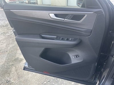 2025 Volkswagen Atlas Cross Sport 2.0T SE w/ Technology