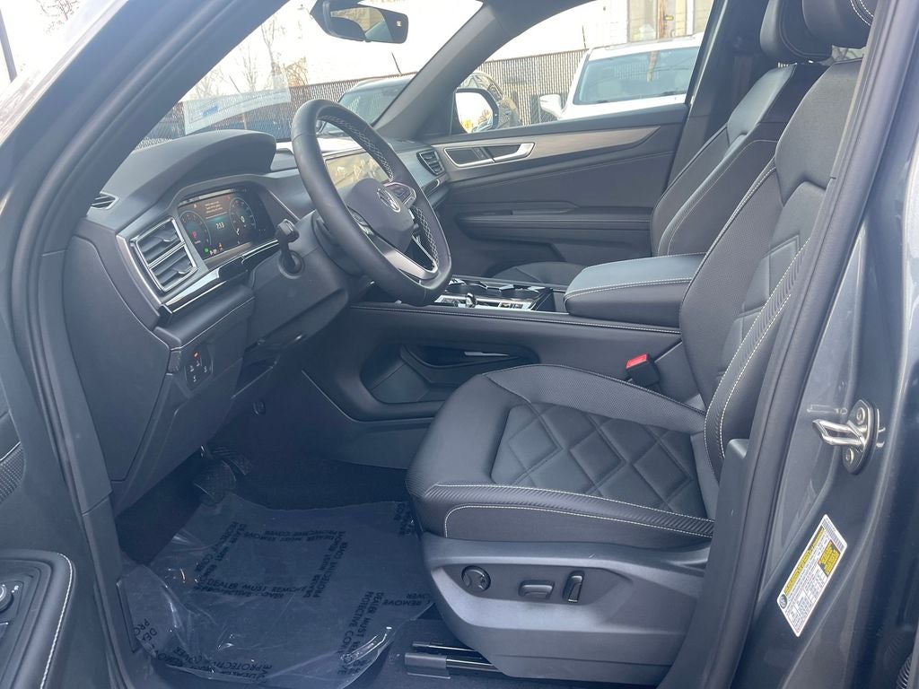 2025 Volkswagen Atlas Cross Sport 2.0T SE w/ Technology