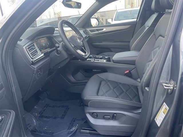 2025 Volkswagen Atlas Cross Sport 2.0T SE w/ Technology