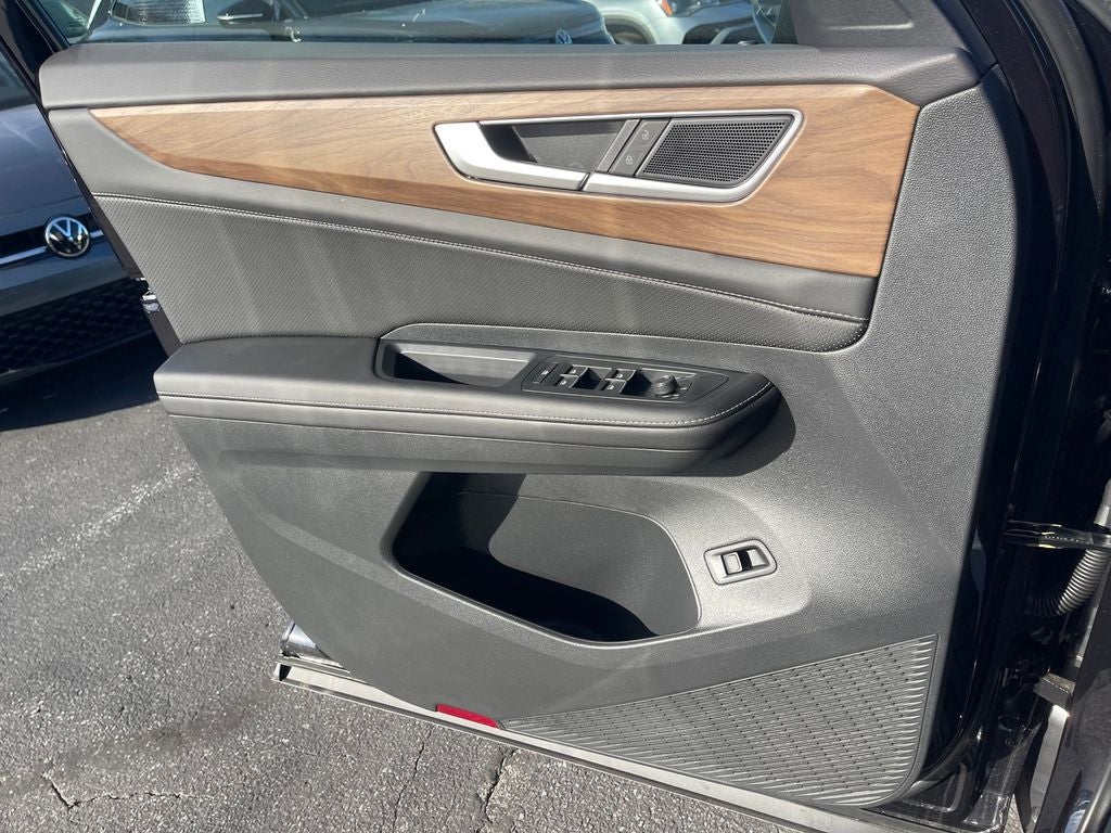 2026 Volkswagen Atlas 2.0T SE w/ Technology