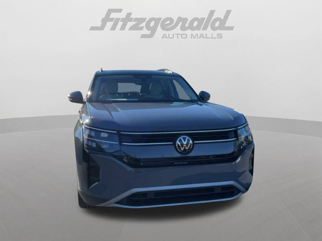 2027 Volkswagen Atlas SE w/Technology