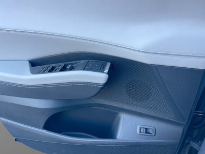2027 Volkswagen Atlas SE w/Technology