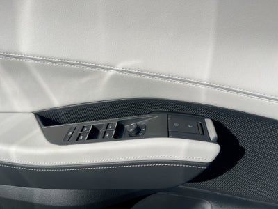 2027 Volkswagen Atlas SE w/Technology