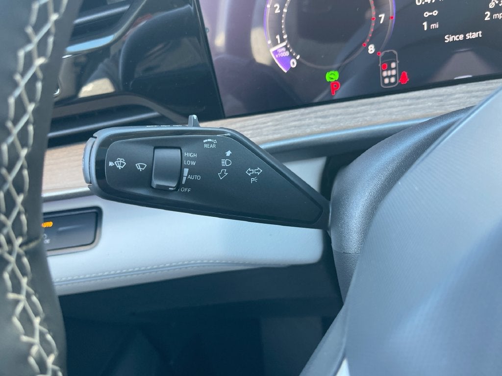2027 Volkswagen Atlas SE w/Technology