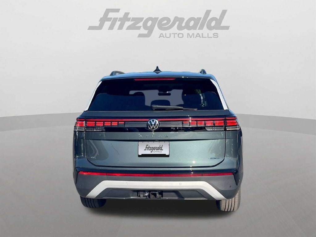 2027 Volkswagen Atlas SE w/Technology