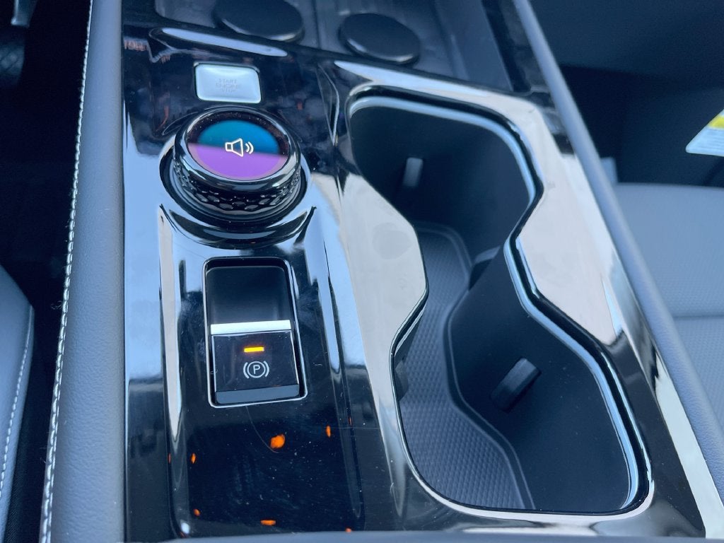 2027 Volkswagen Atlas SE w/Technology