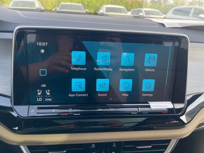 2026 Volkswagen Atlas Cross Sport 2.0T SE w/Technology