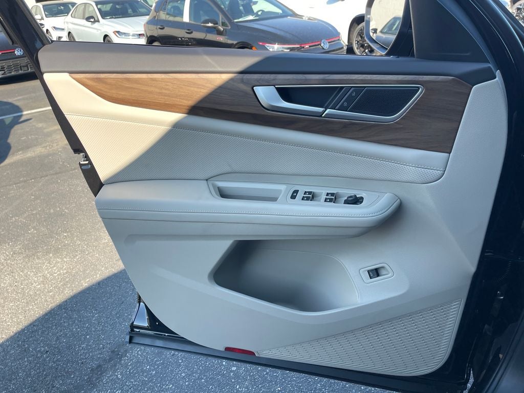2026 Volkswagen Atlas SE W/ Tech AWD