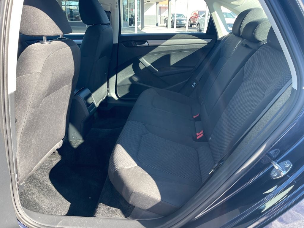 2015 Volkswagen Passat 1.8T S