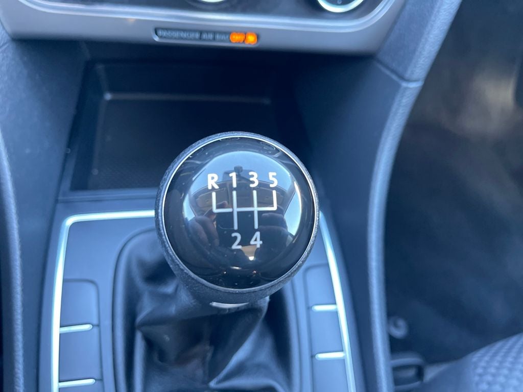 2015 Volkswagen Passat 1.8T S