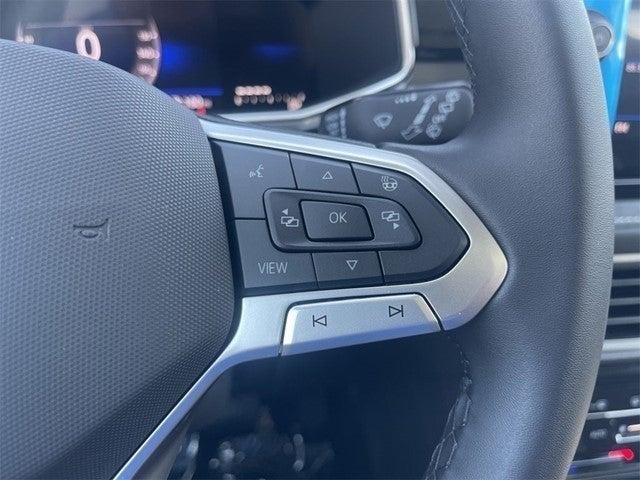 2025 Volkswagen Taos 1.5T SE Black