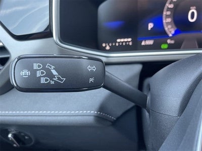 2025 Volkswagen Taos 1.5T SE Black