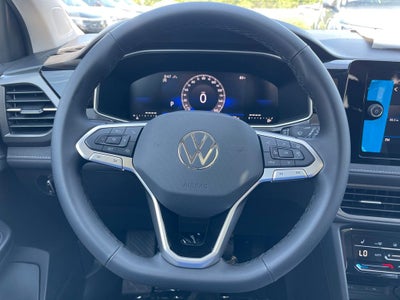 2025 Volkswagen Taos 1.5T SE Black