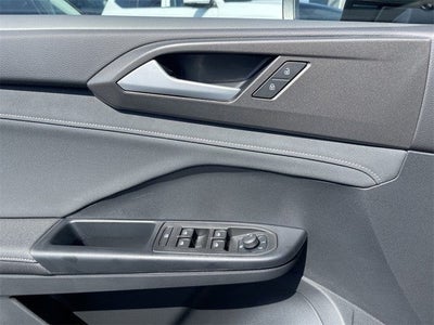 2025 Volkswagen Taos 1.5T SE Black