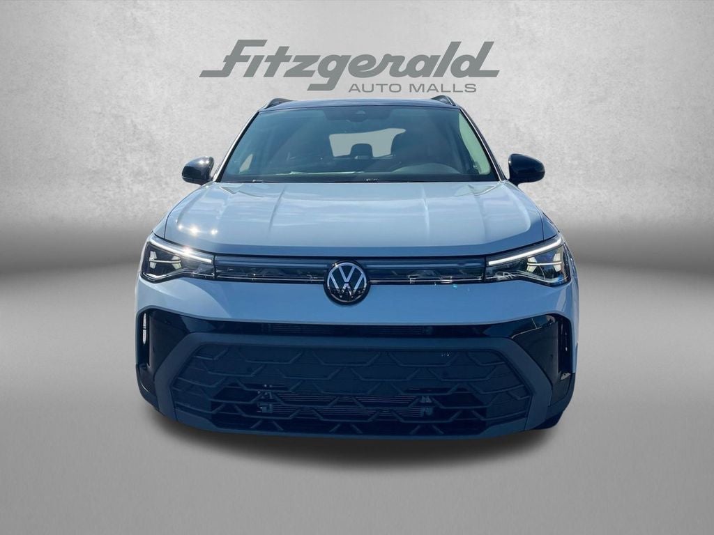 2025 Volkswagen Taos 1.5T SE Black