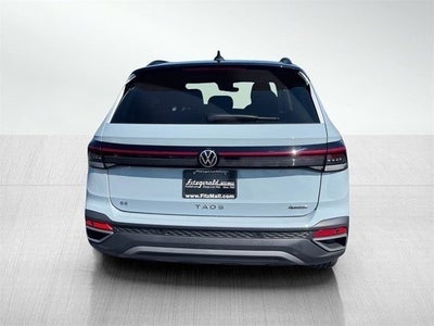 2025 Volkswagen Taos 1.5T SE Black
