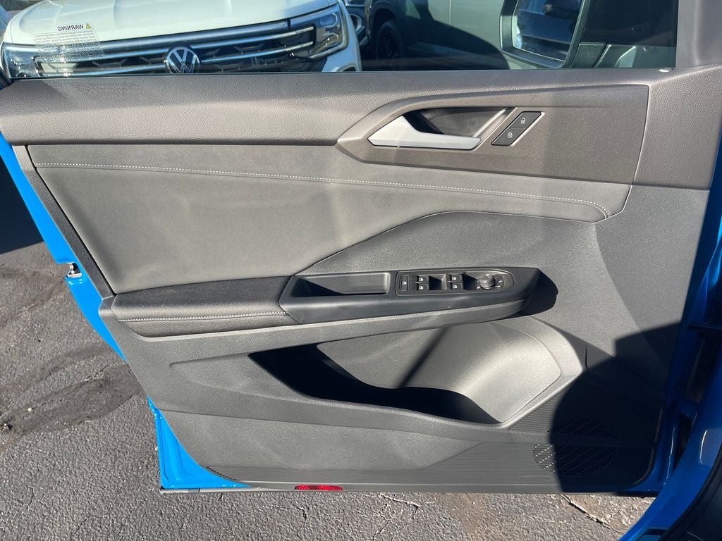 2026 Volkswagen Taos 1.5T SE Black