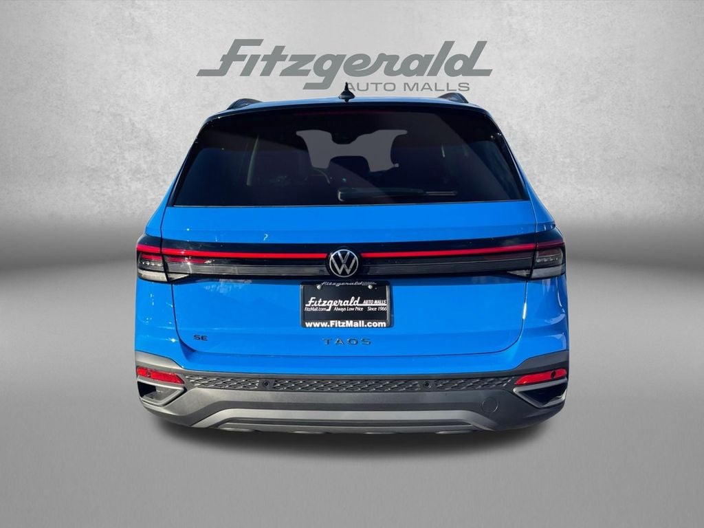 2026 Volkswagen Taos 1.5T SE Black