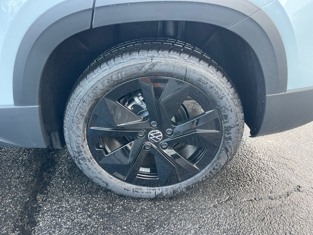 2027 Volkswagen Taos 1.5T SE Black