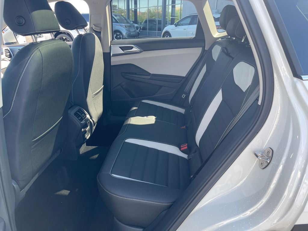 2026 Volkswagen Taos 1.5T SEL