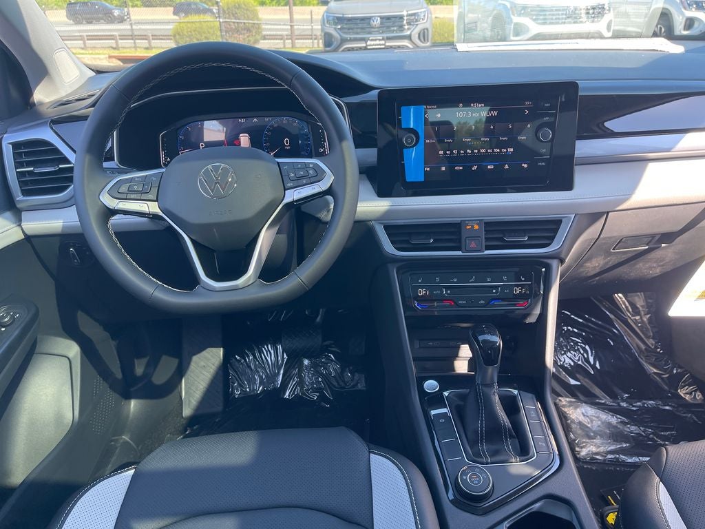 2026 Volkswagen Taos 1.5T SEL