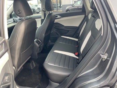 2026 Volkswagen Taos 1.5T SEL