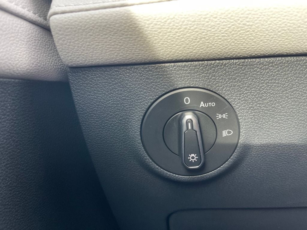 2026 Volkswagen Taos 1.5T SEL