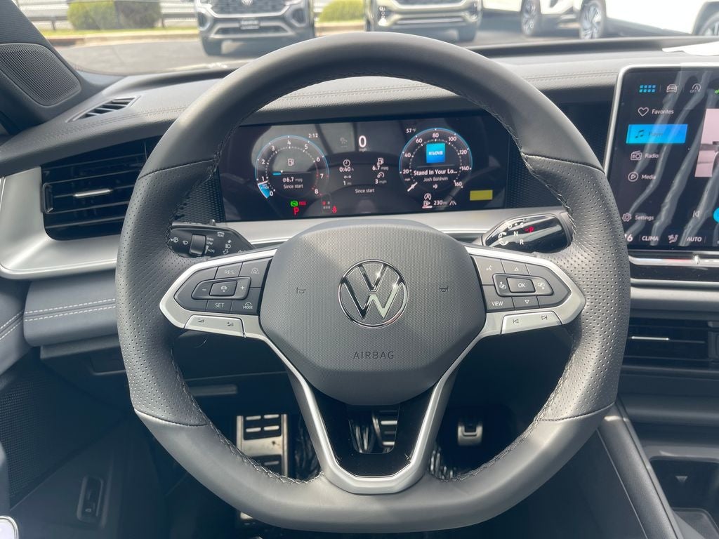 2026 Volkswagen Tiguan 2.0T SE R-Line Black