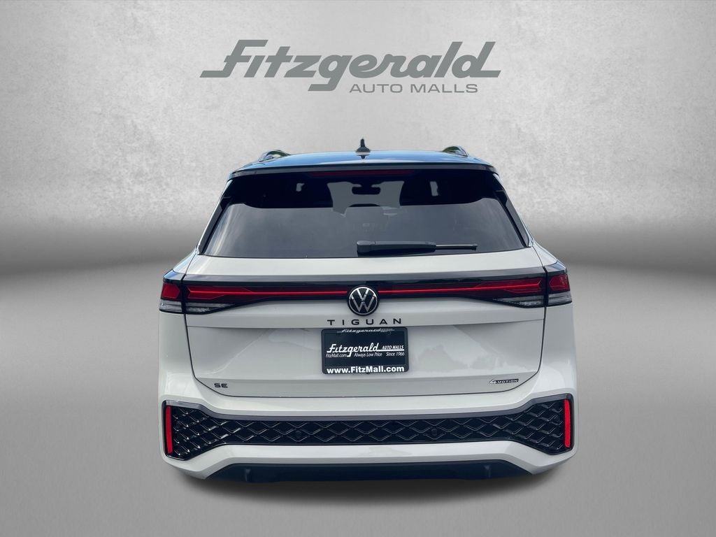 2026 Volkswagen Tiguan 2.0T SE R-Line Black