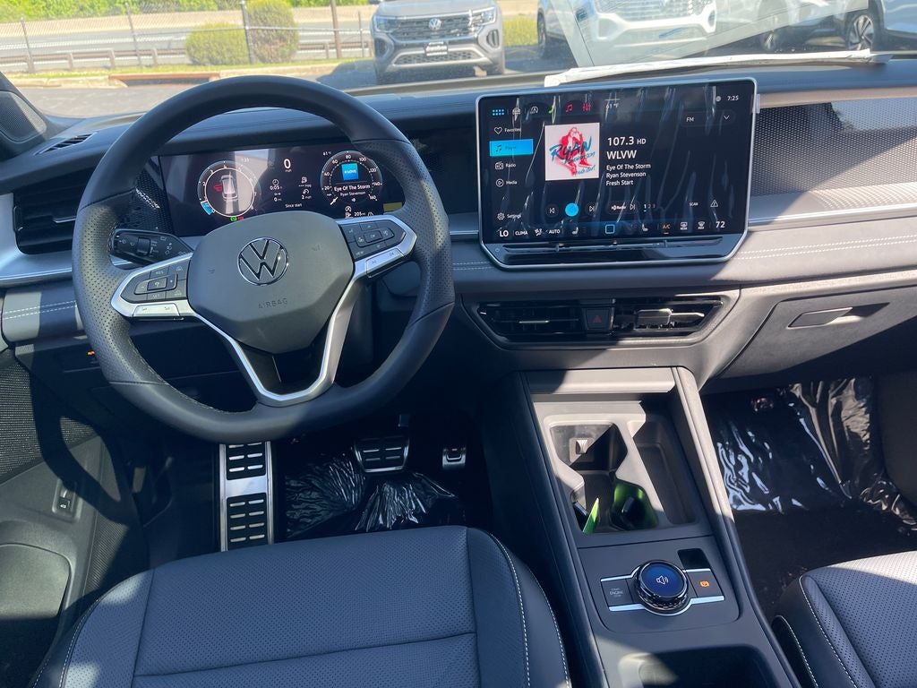 2026 Volkswagen Tiguan 2.0T SE R-Line Black