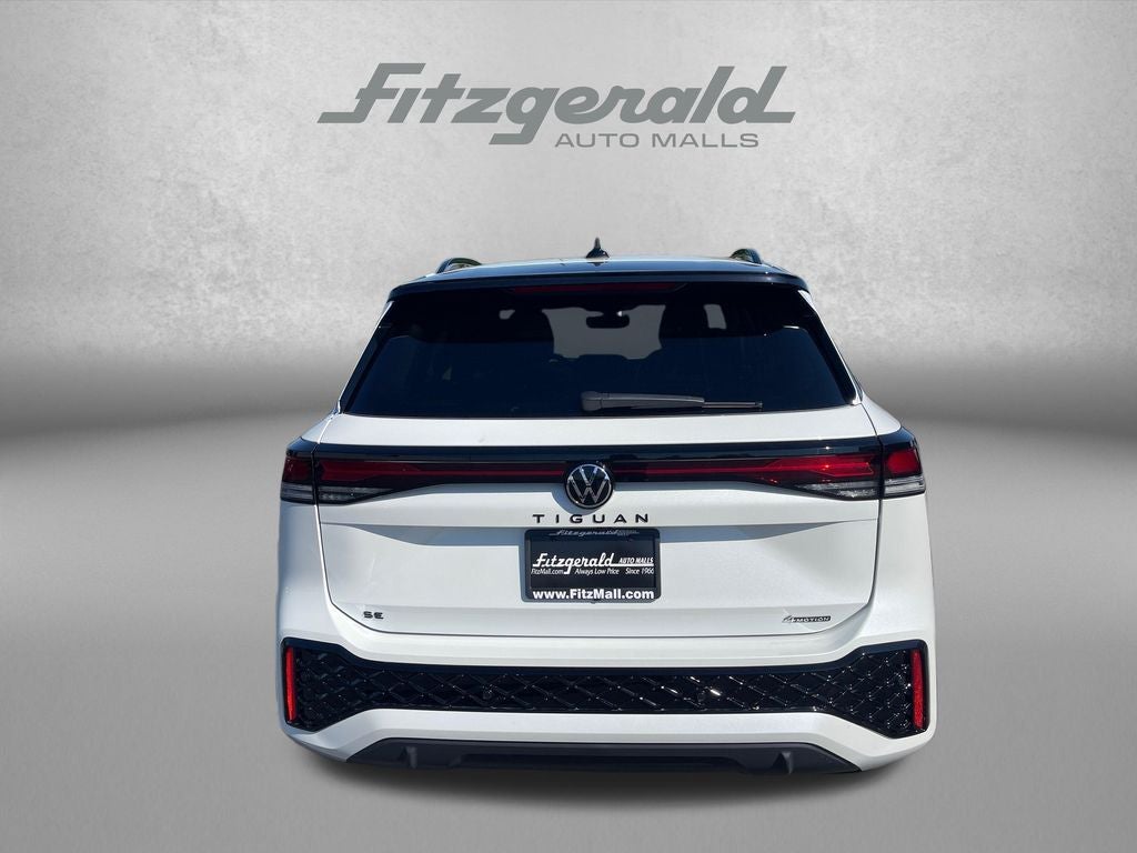 2026 Volkswagen Tiguan 2.0T SE R-Line Black