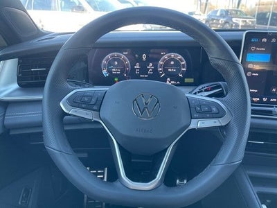 2026 Volkswagen Tiguan 2.0T SE R-Line Black