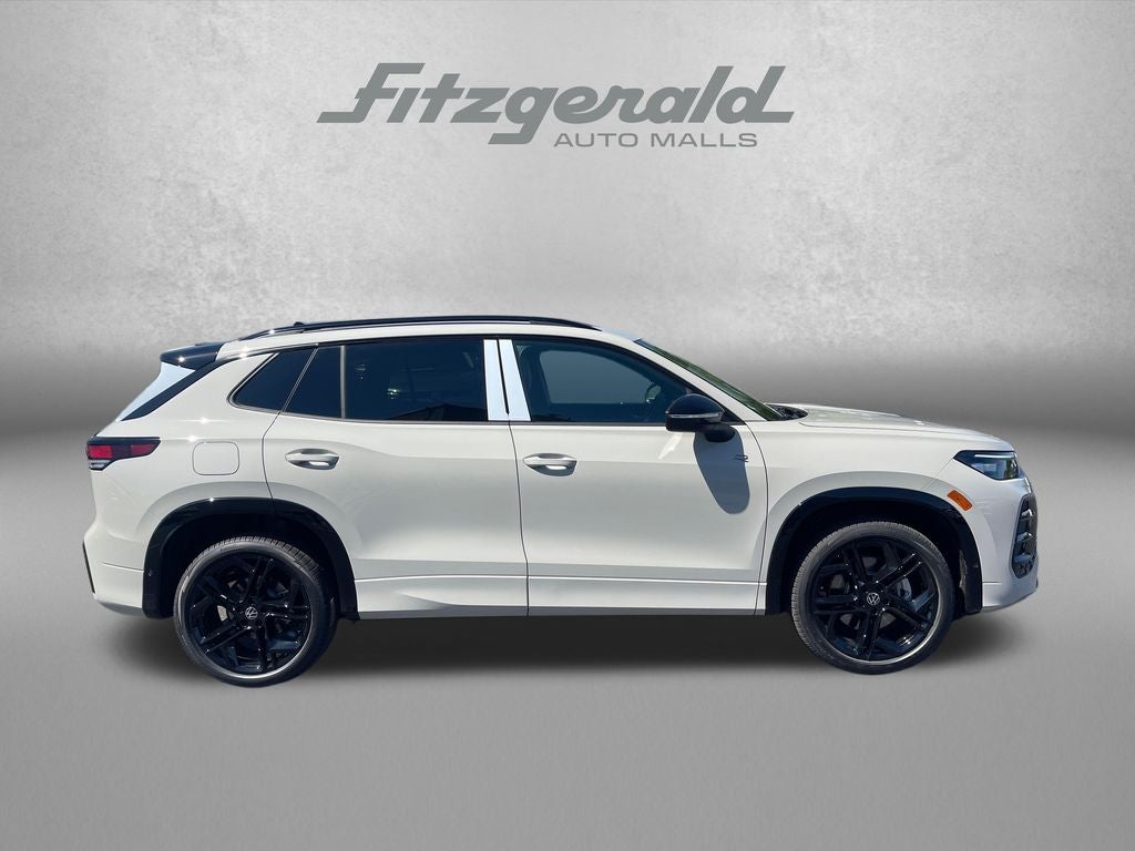 2026 Volkswagen Tiguan SE R-Line AWD