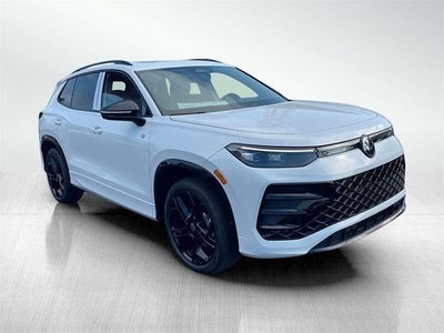 2025 Volkswagen Tiguan 2.0T SE R-Line Black