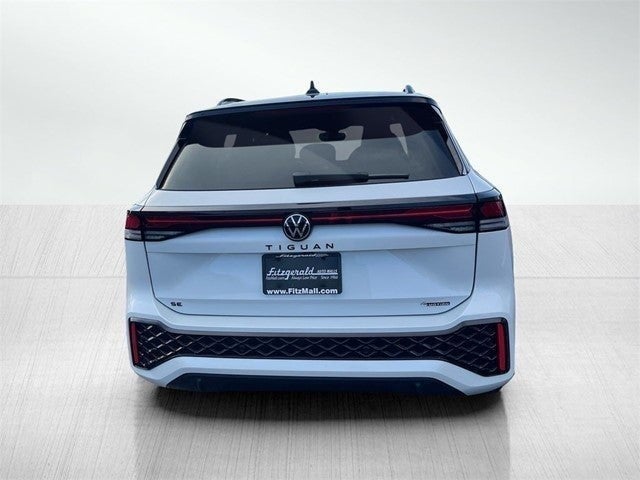 2025 Volkswagen Tiguan 2.0T SE R-Line Black