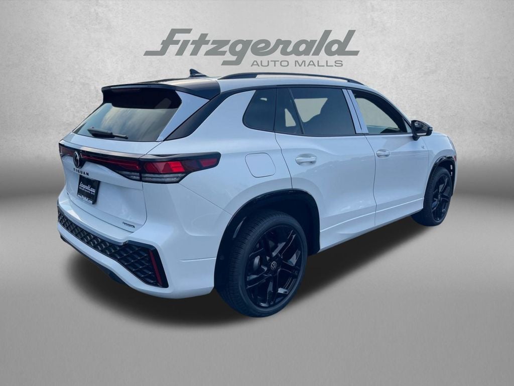 2025 Volkswagen Tiguan 2.0T SE R-Line Black