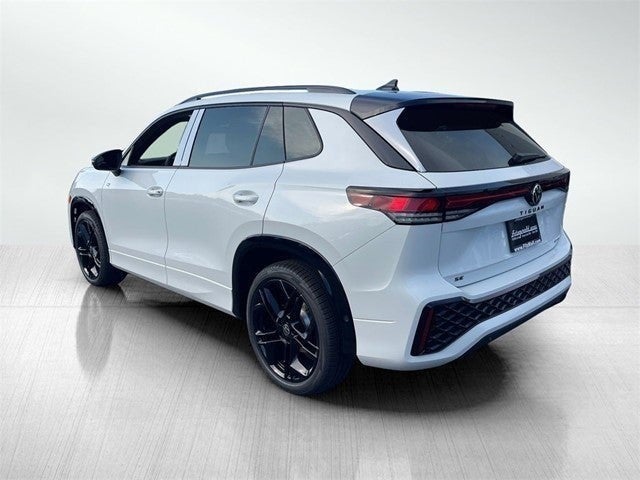 2025 Volkswagen Tiguan 2.0T SE R-Line Black