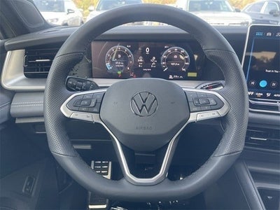 2026 Volkswagen Tiguan 2.0T SE R-Line Black