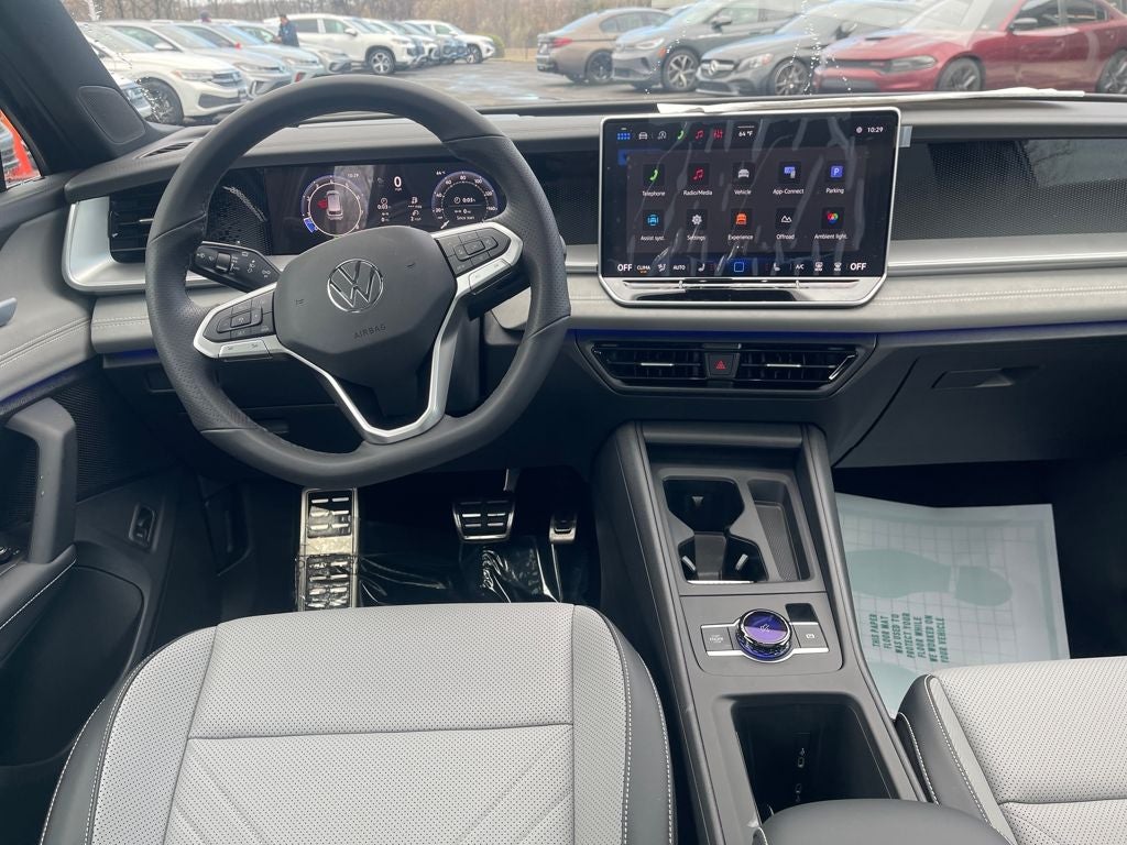 2026 Volkswagen Tiguan 2.0T SE R-Line Black