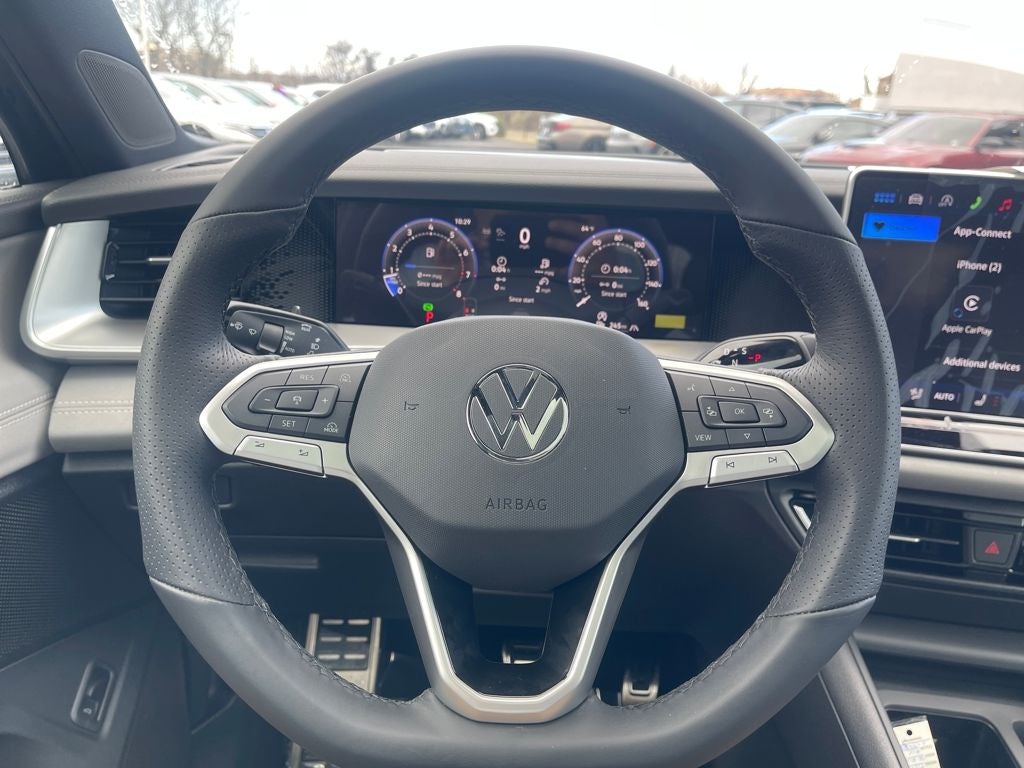 2026 Volkswagen Tiguan 2.0T SE R-Line Black