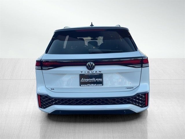 2026 Volkswagen Tiguan 2.0T SE R-Line Black