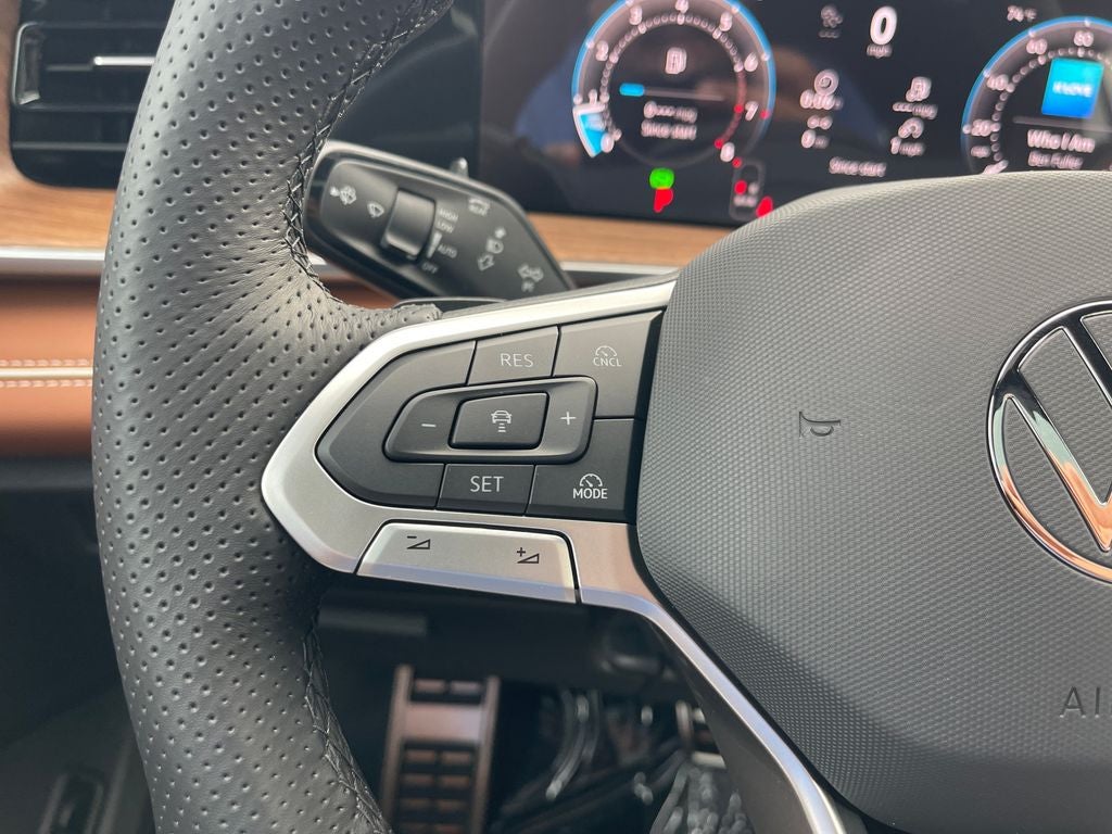2026 Volkswagen Tiguan SEL R-Line Turbo