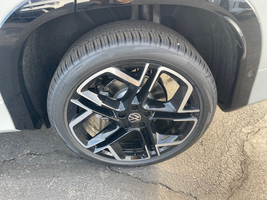 2026 Volkswagen Tiguan 2.0T SEL R-Line Turbo