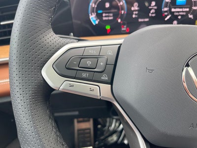 2026 Volkswagen Tiguan 2.0T SEL R-Line